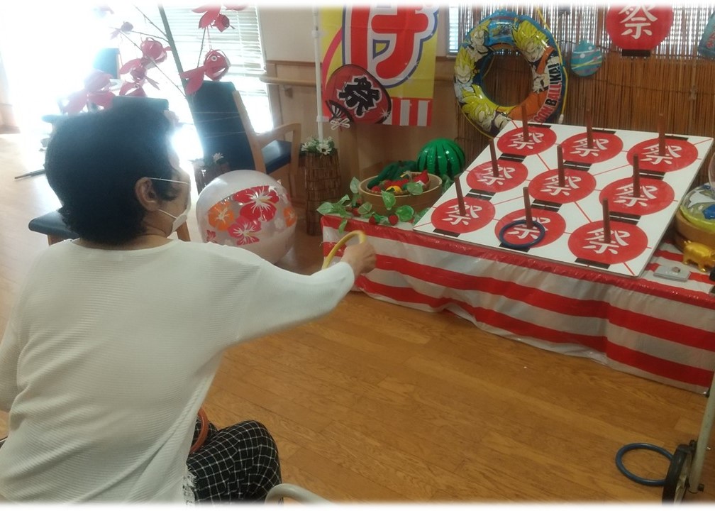 輪投げを楽しむ様子1
